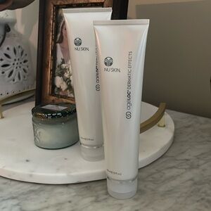 2 NUSKIN ageLOC Dermatic Effects Body Contouring Lotions